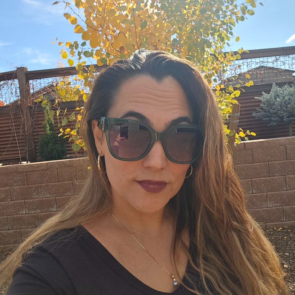Meet your Posher, Vanessa